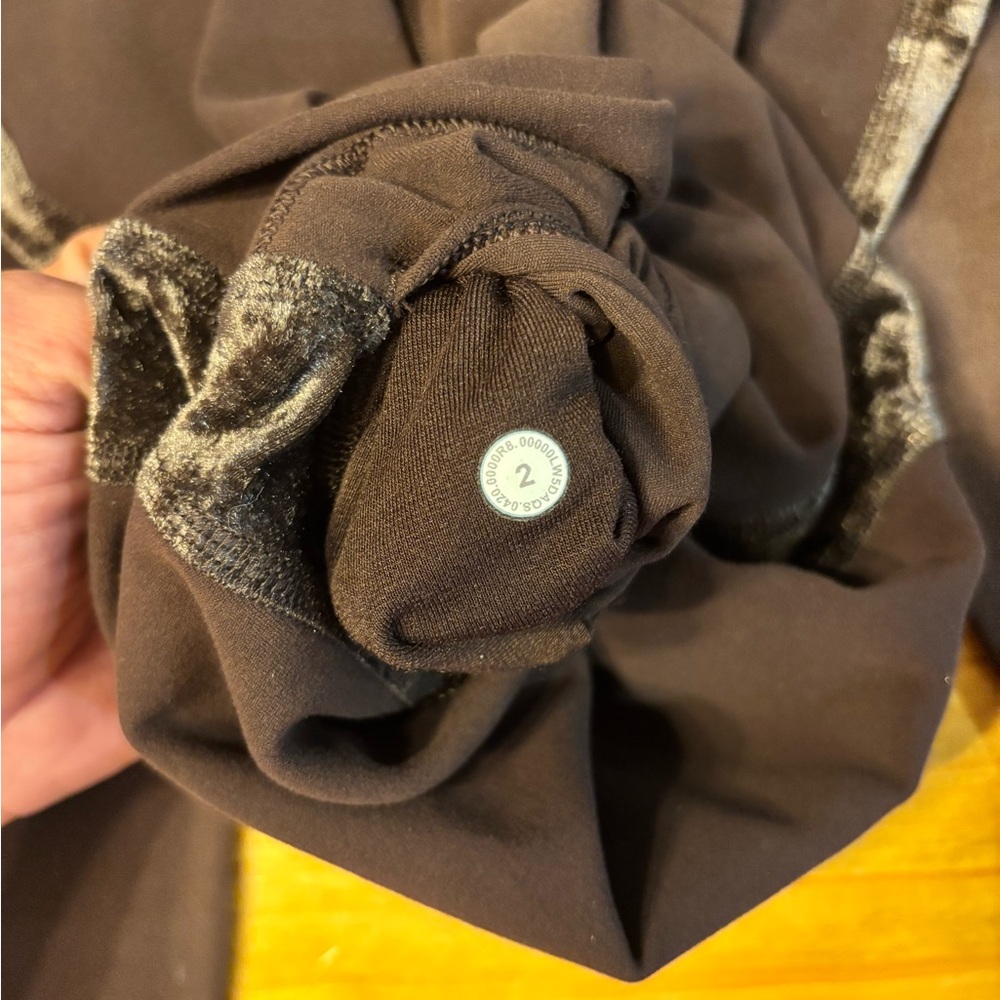 Lululemon Athletica Brown Leggings Sleek Stretchy Fit - Picture 4 of 5